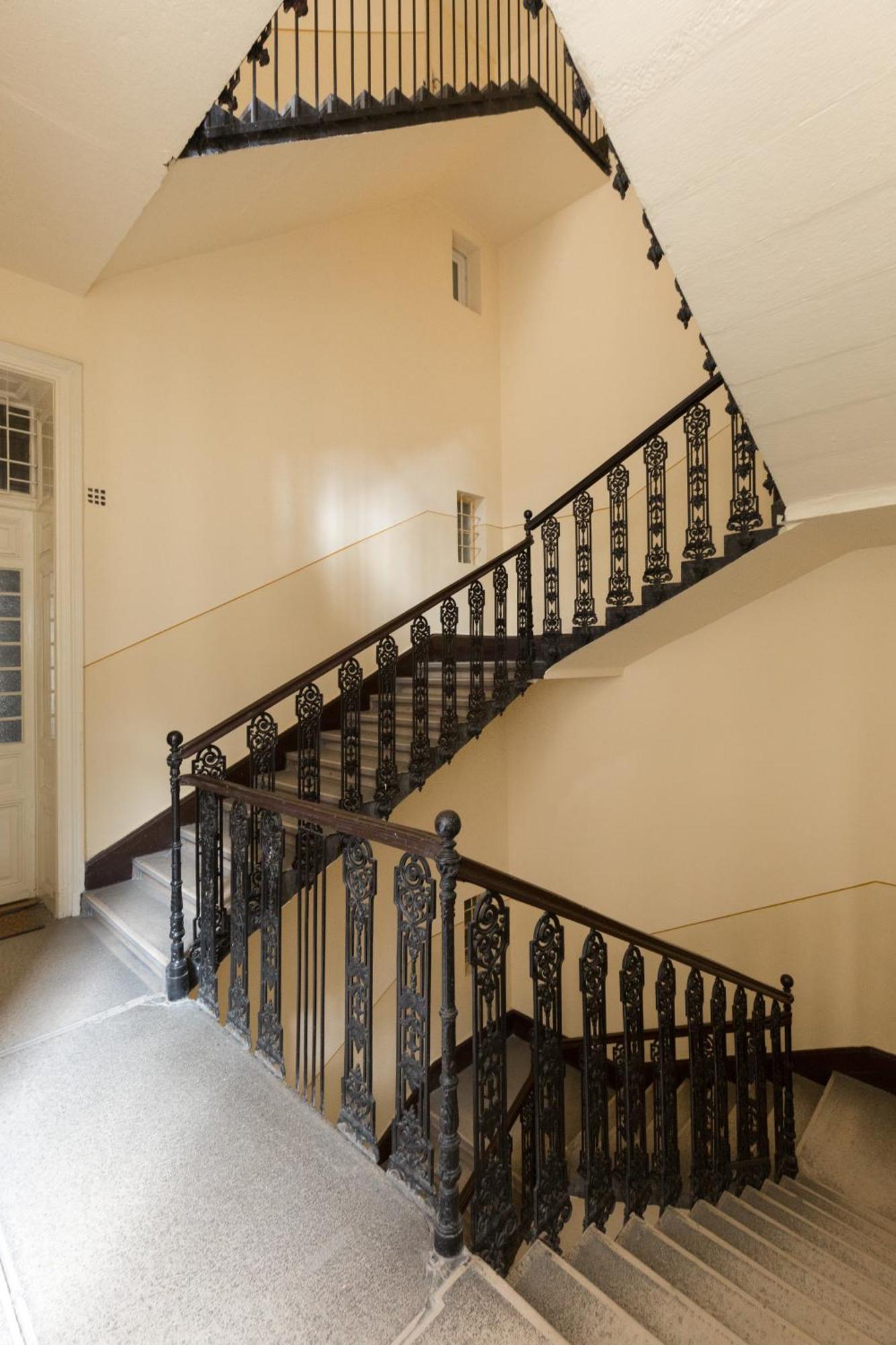 Lazar Opera House Apartman *